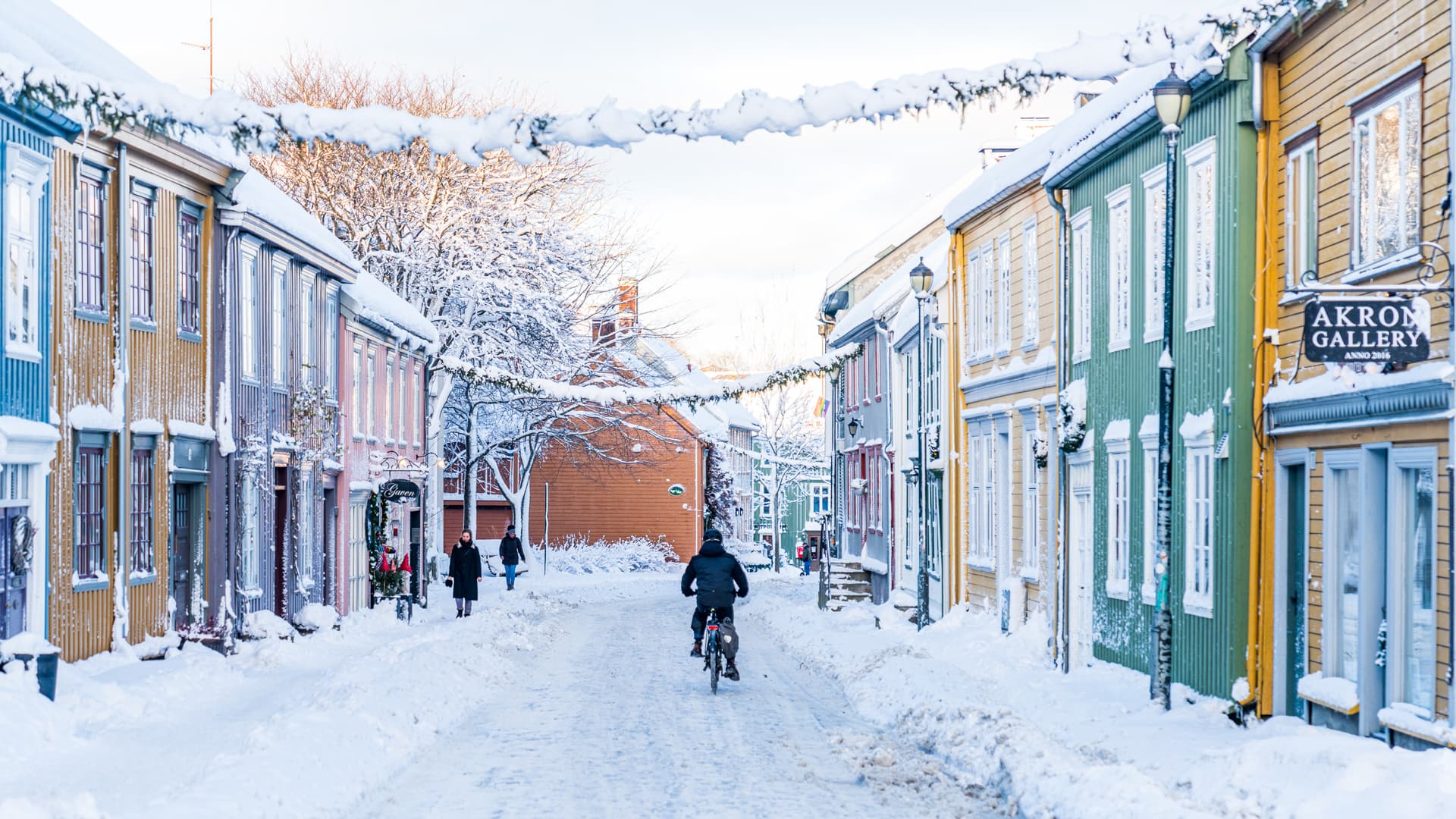 Winter-in-Trondheim-Shopping-at-Bakklandet-Fredrik-Ahlsen-Visit-Norway 1920x1080