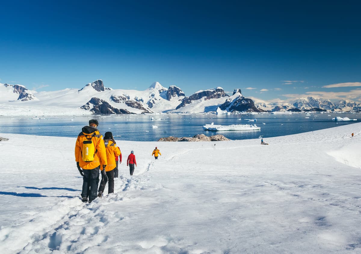 Antarctic Explorer: Discovering the 7th Continent
